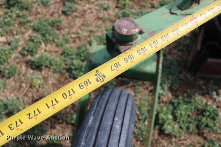 image for item EO9851 John Deere 3955 five bottom switch plow