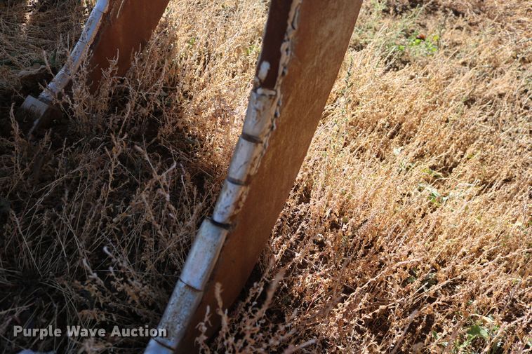 image for item EO9852 John Deere V-ripper