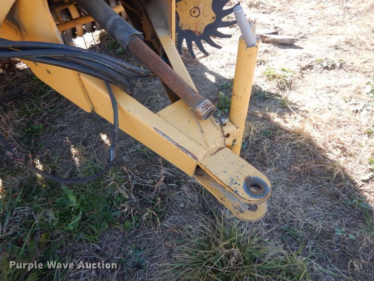 image for item EY9053 Vermeer 605J  round baler