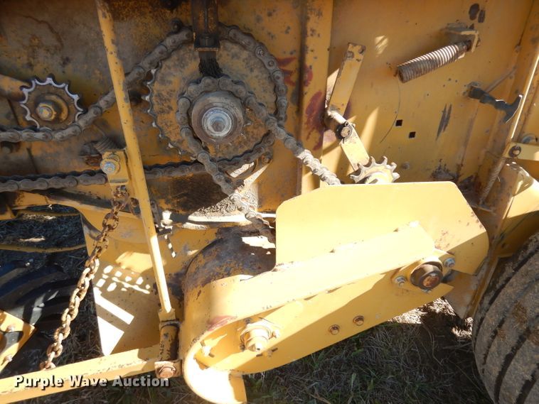 image for item EY9053 Vermeer 605J  round baler