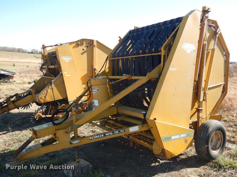 image for item EY9054 Vermeer 605C  round baler