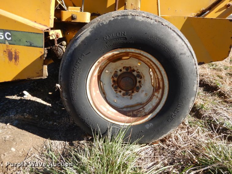 image for item EY9054 Vermeer 605C  round baler