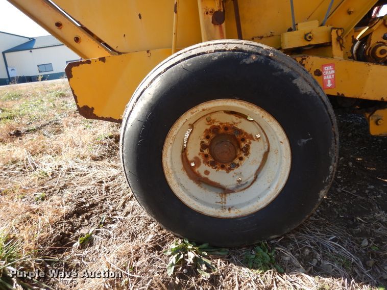 image for item EY9054 Vermeer 605C  round baler