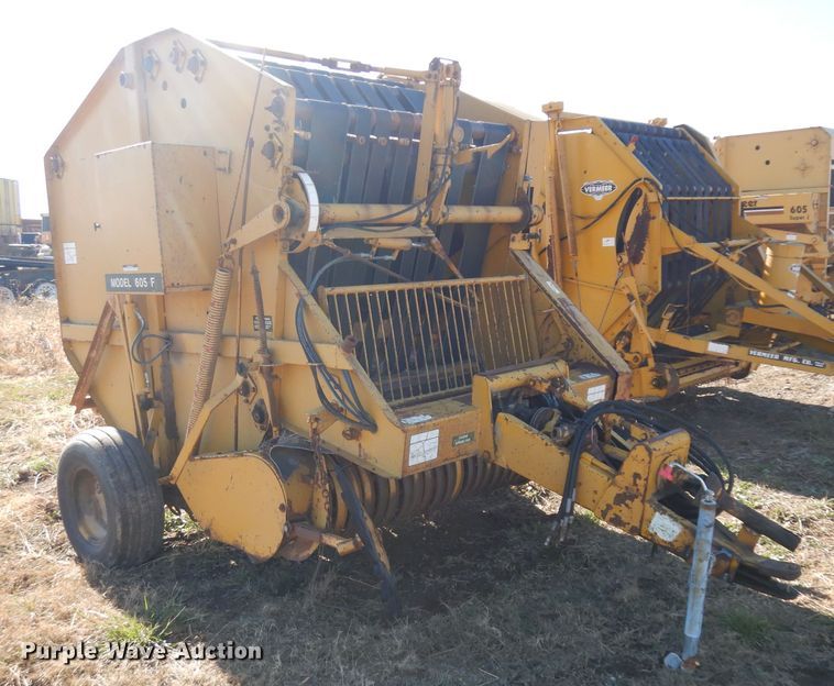image for item EY9055 1980 Vermeer 605F  round baler