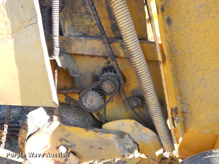 image for item EY9055 1980 Vermeer 605F  round baler