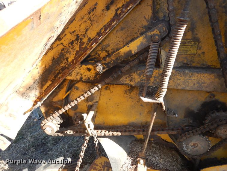 image for item EY9055 1980 Vermeer 605F  round baler