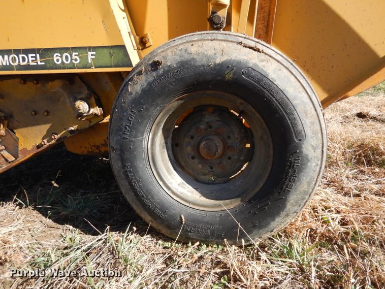 image for item EY9055 1980 Vermeer 605F  round baler