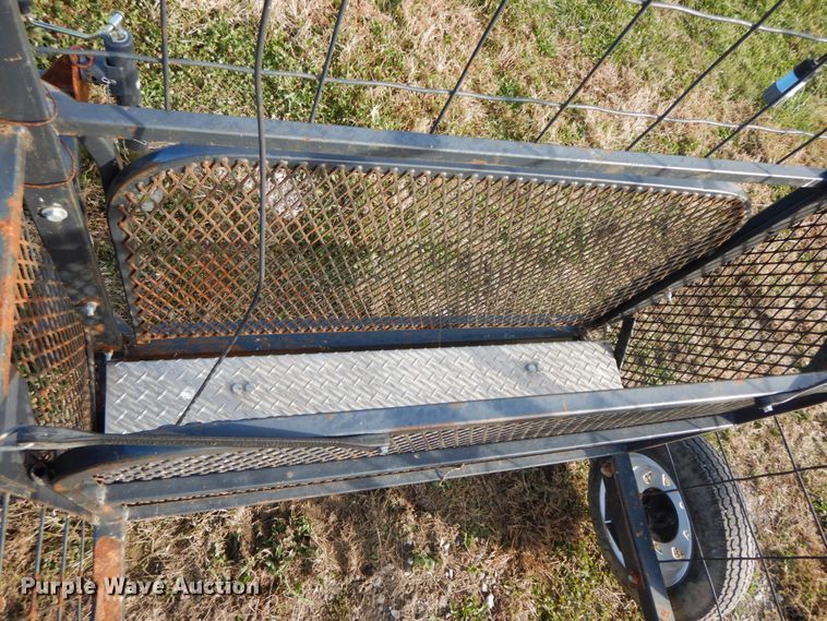 image for item FG9630 Safety zone calf catcher