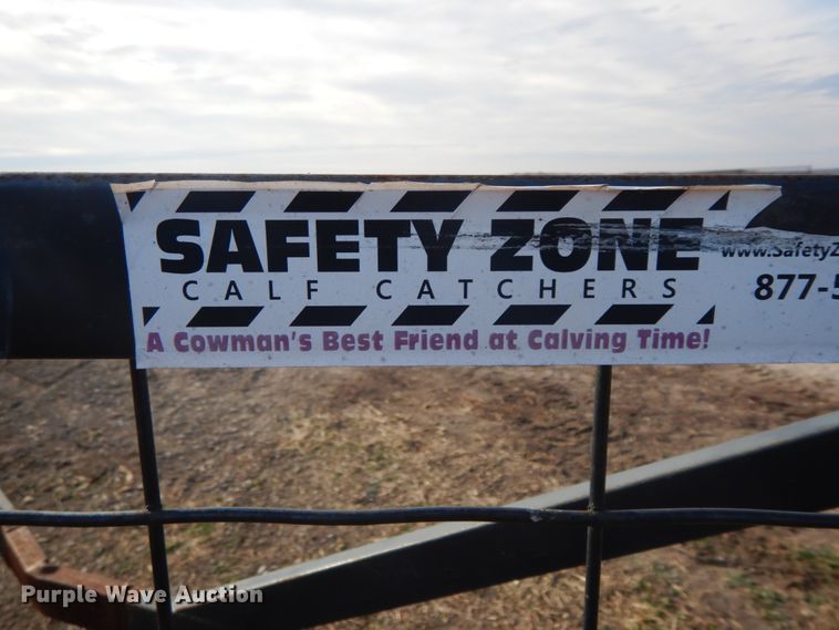 image for item FG9630 Safety zone calf catcher