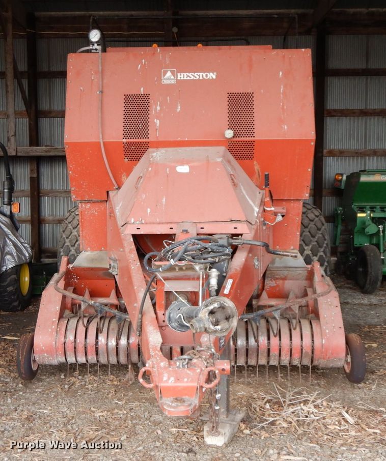 image for item FG9633 2004 AGCO 4910  large square baler