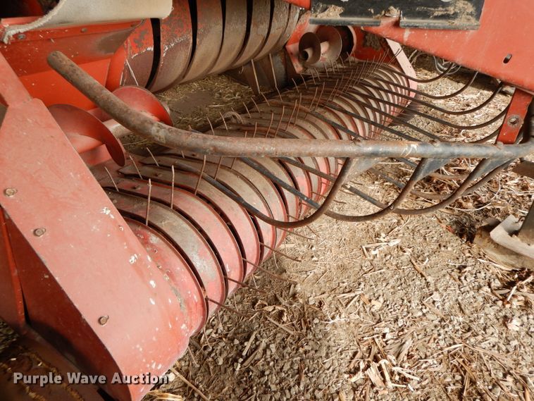 image for item FG9633 2004 AGCO 4910  large square baler