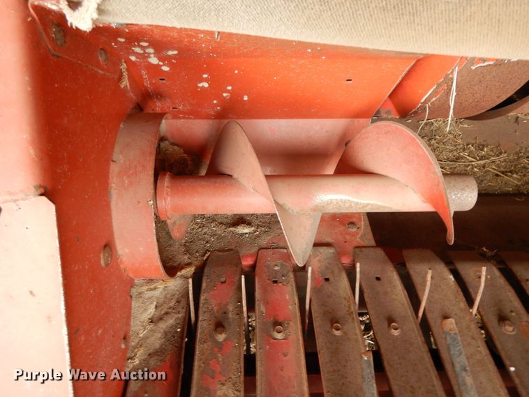 image for item FG9633 2004 AGCO 4910  large square baler