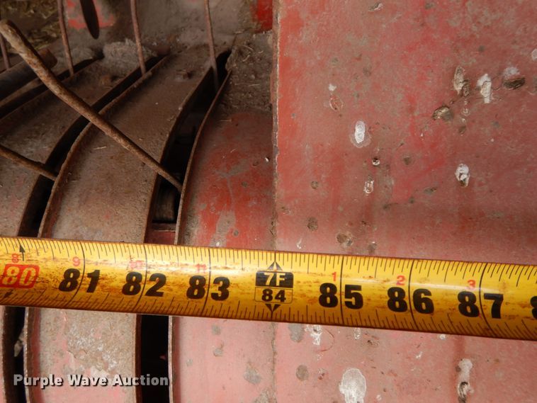 image for item FG9633 2004 AGCO 4910  large square baler