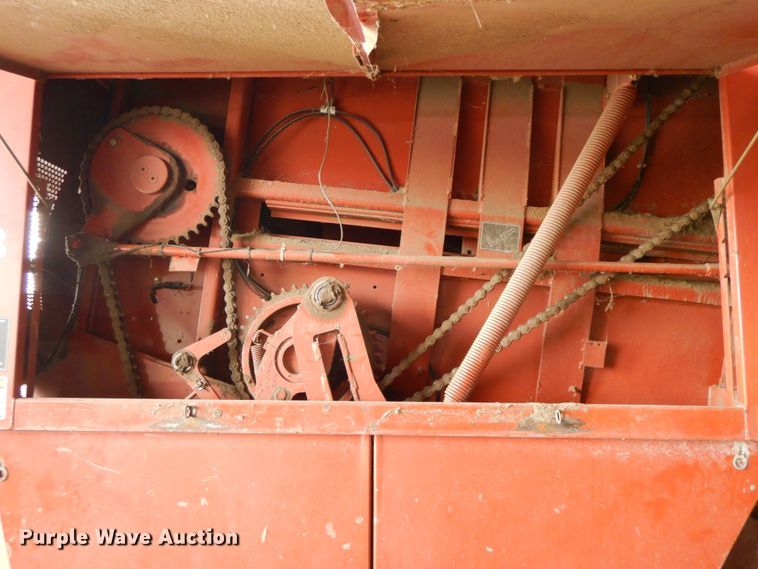 image for item FG9633 2004 AGCO 4910  large square baler