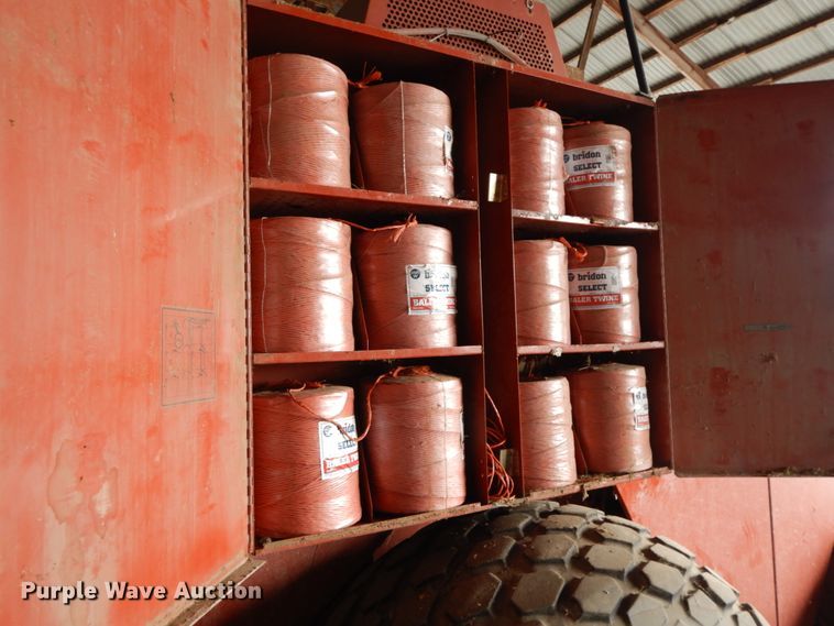 image for item FG9633 2004 AGCO 4910  large square baler