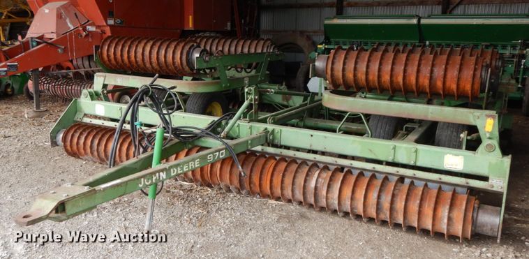 image for item FG9634 John Deere 970 cultipacker