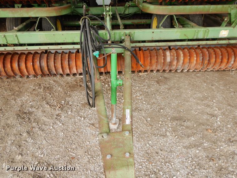 image for item FG9634 John Deere 970 cultipacker