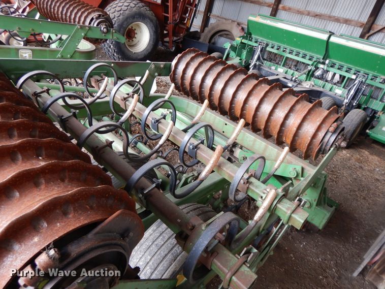 image for item FG9634 John Deere 970 cultipacker