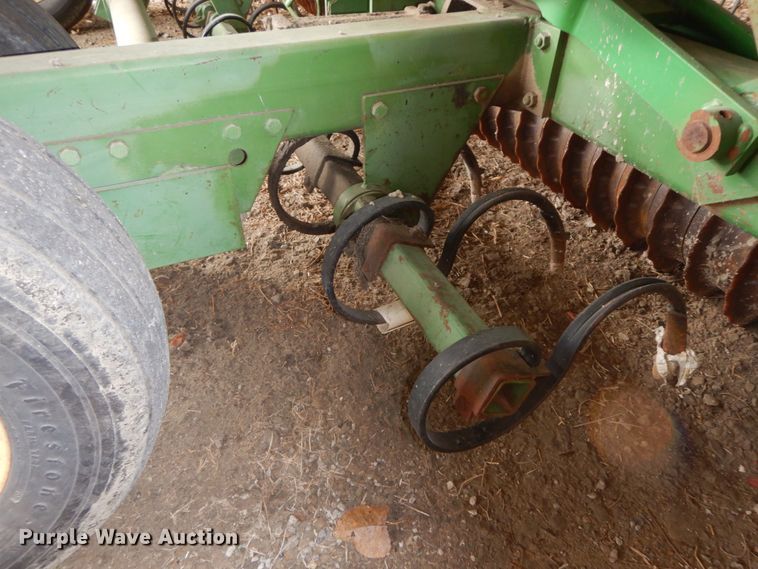 image for item FG9634 John Deere 970 cultipacker