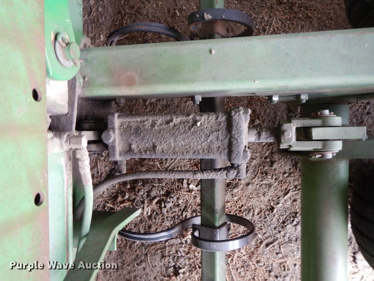 image for item FG9634 John Deere 970 cultipacker