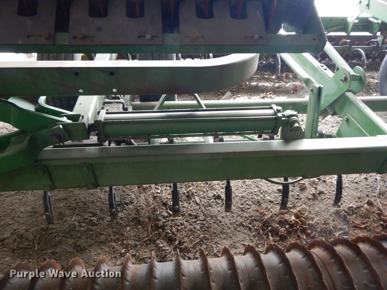 image for item FG9634 John Deere 970 cultipacker