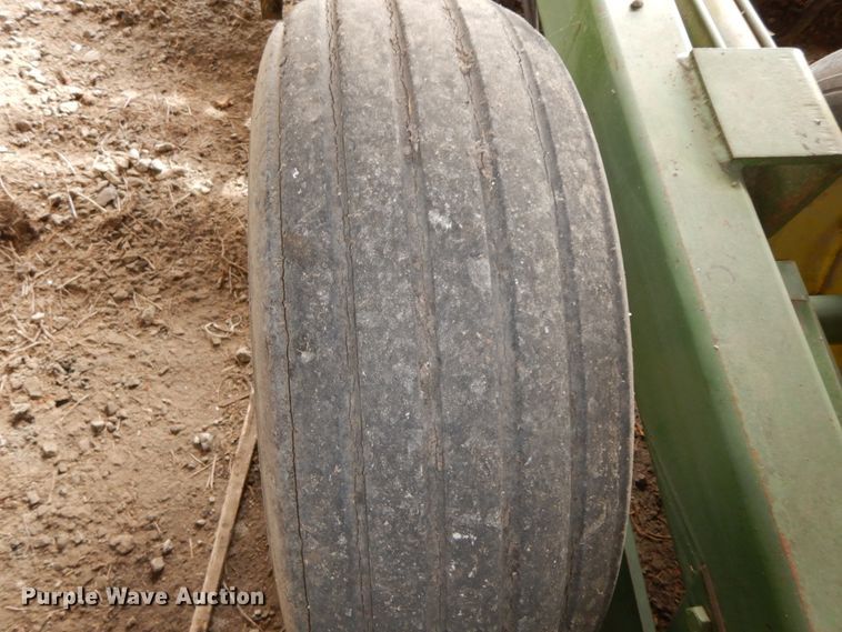 image for item FG9634 John Deere 970 cultipacker