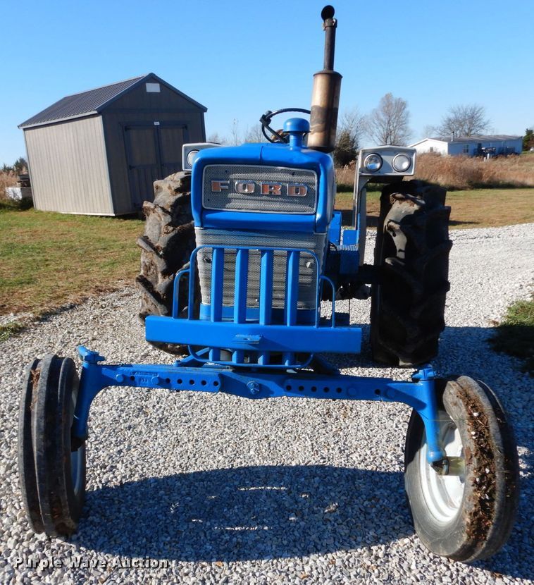 image for item FG9692 Ford 4000  tractor