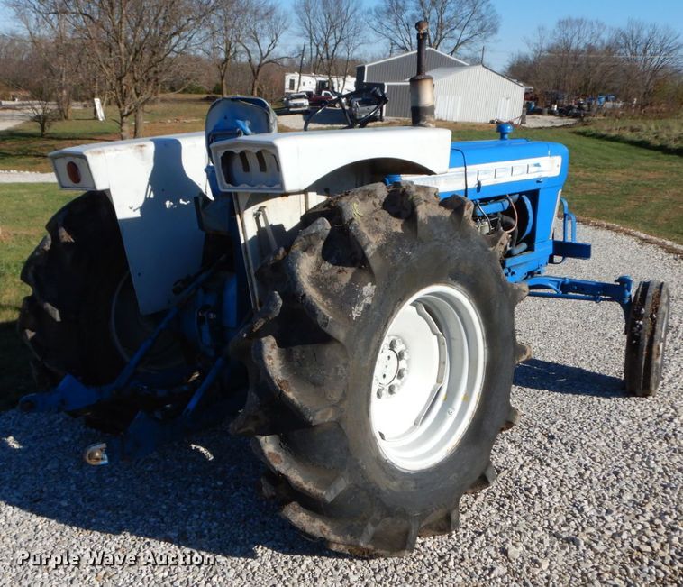 image for item FG9692 Ford 4000  tractor