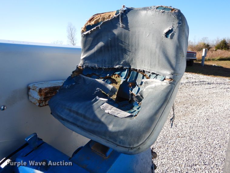 image for item FG9692 Ford 4000  tractor