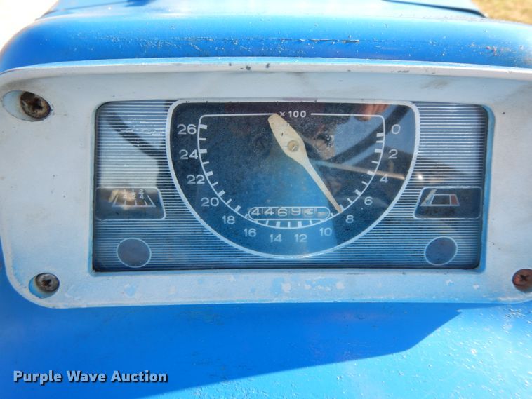 image for item FG9692 Ford 4000  tractor