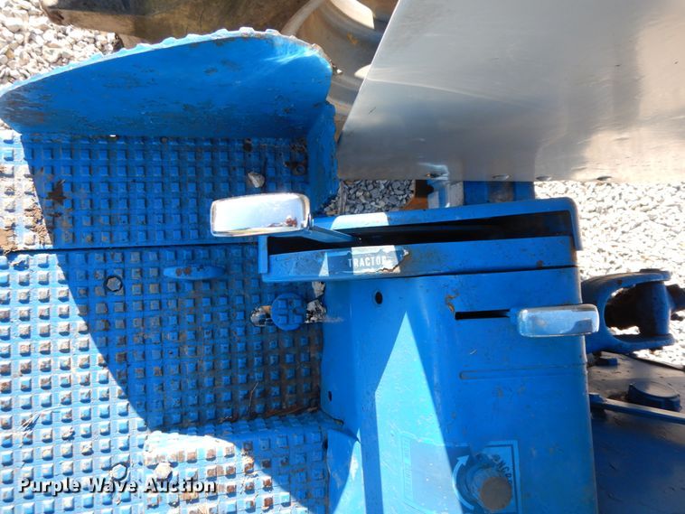 image for item FG9692 Ford 4000  tractor