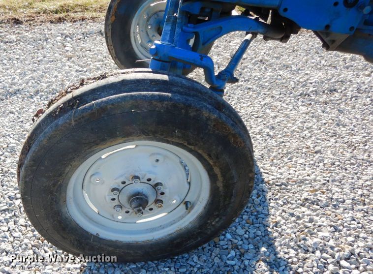 image for item FG9692 Ford 4000  tractor