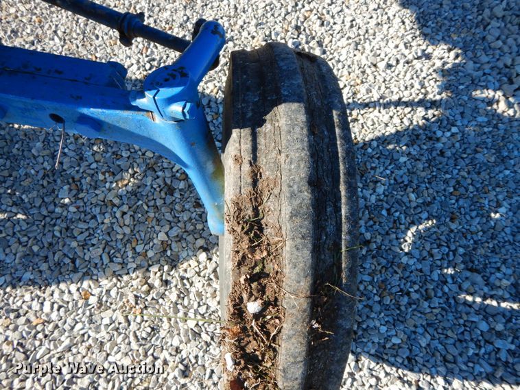 image for item FG9692 Ford 4000  tractor