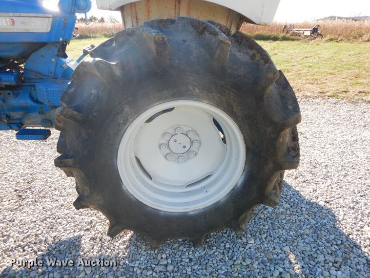 image for item FG9692 Ford 4000  tractor