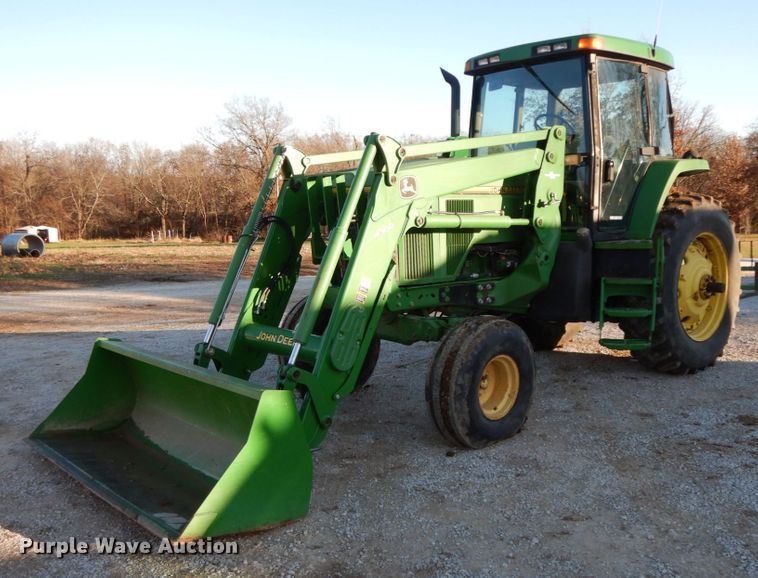 image for item FG9695 1996 John Deere 7600  tractor