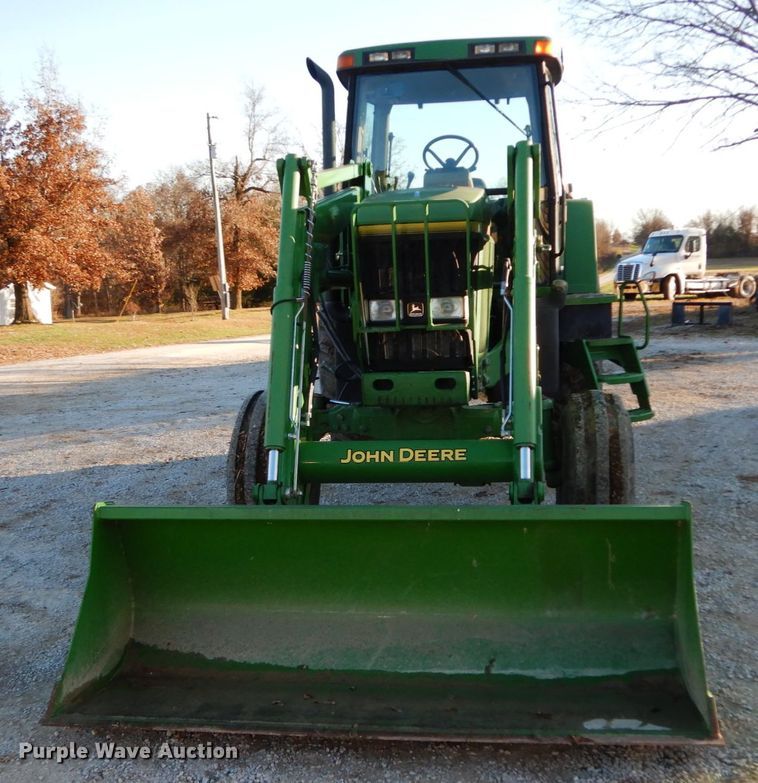 image for item FG9695 1996 John Deere 7600  tractor