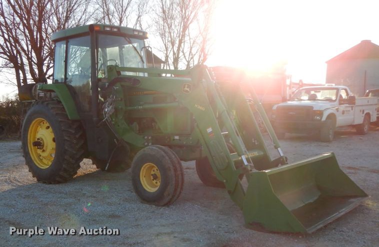 image for item FG9695 1996 John Deere 7600  tractor