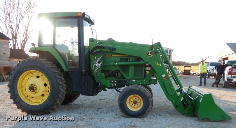 image for item FG9695 1996 John Deere 7600  tractor