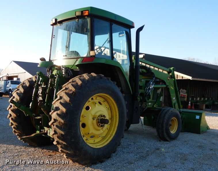 image for item FG9695 1996 John Deere 7600  tractor
