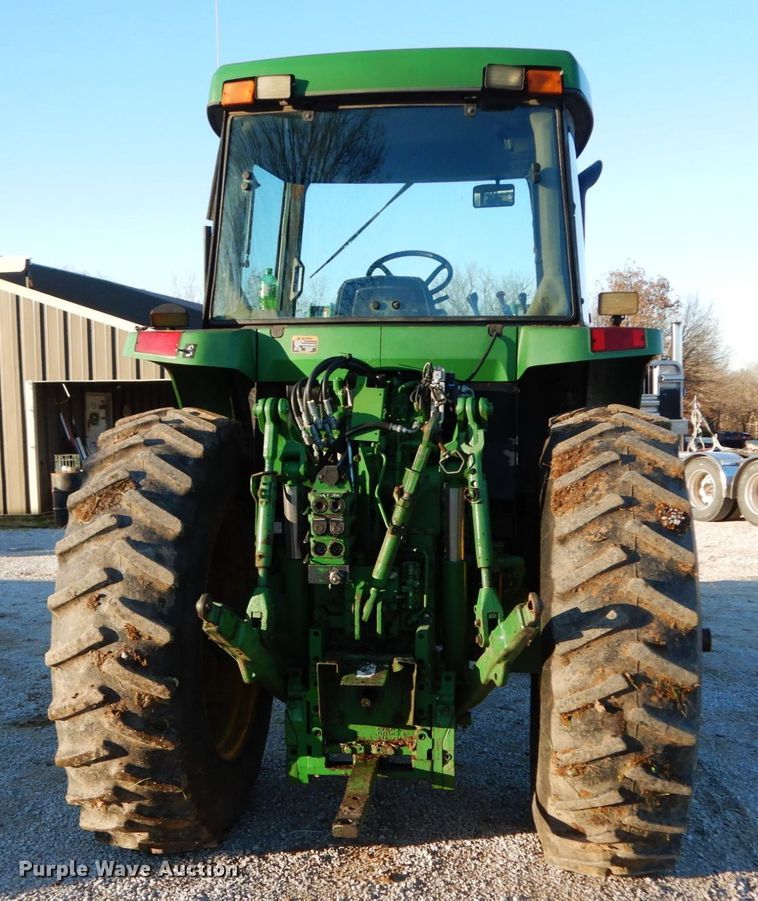 image for item FG9695 1996 John Deere 7600  tractor