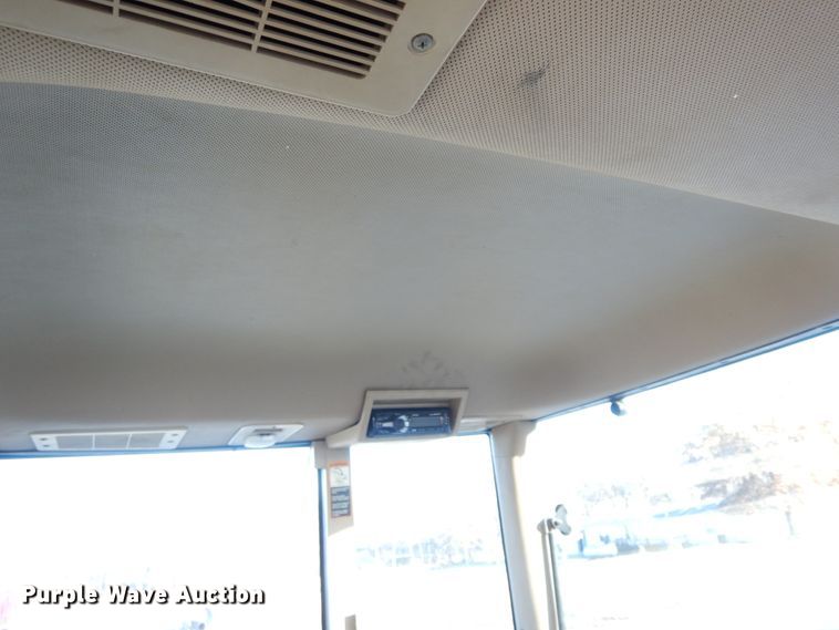 image for item FG9695 1996 John Deere 7600  tractor