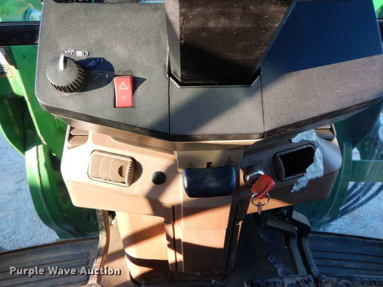 image for item FG9695 1996 John Deere 7600  tractor