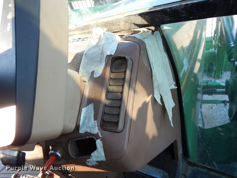 image for item FG9695 1996 John Deere 7600  tractor