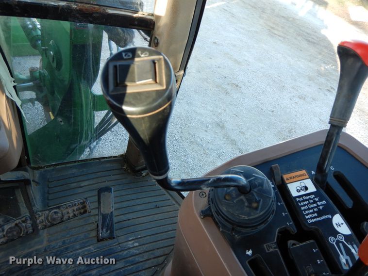 image for item FG9695 1996 John Deere 7600  tractor