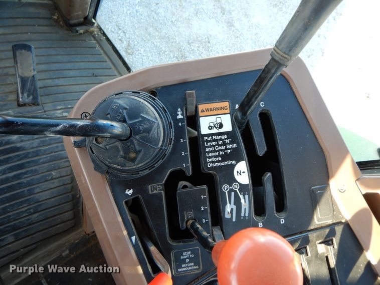 image for item FG9695 1996 John Deere 7600  tractor