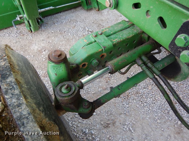 image for item FG9695 1996 John Deere 7600  tractor