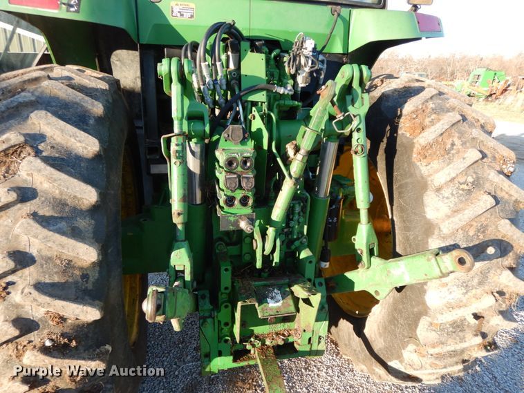 image for item FG9695 1996 John Deere 7600  tractor