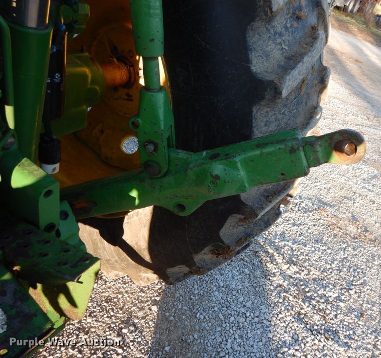 image for item FG9695 1996 John Deere 7600  tractor