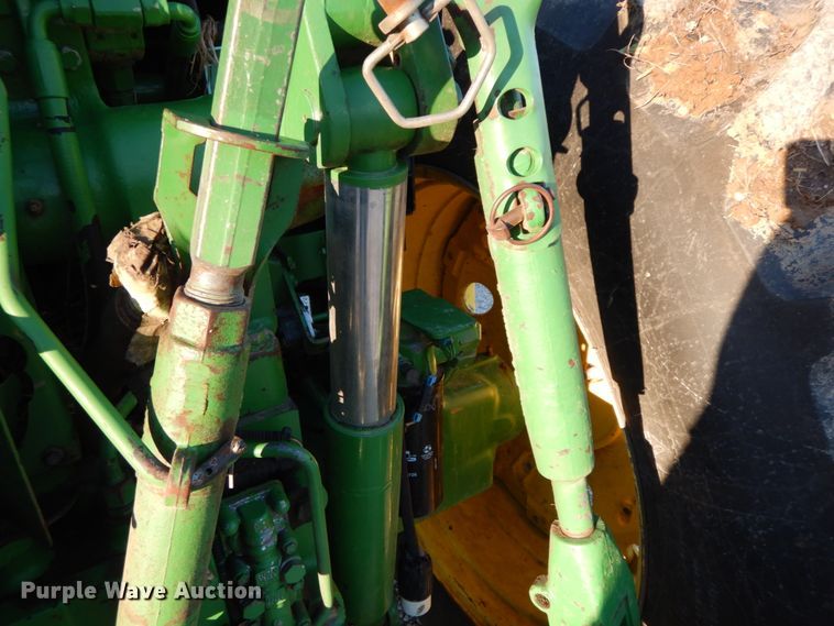 image for item FG9695 1996 John Deere 7600  tractor