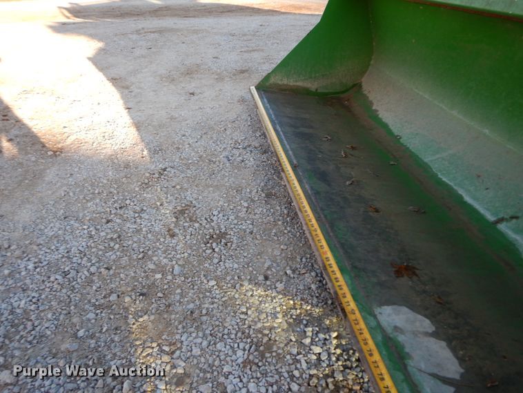 image for item FG9695 1996 John Deere 7600  tractor